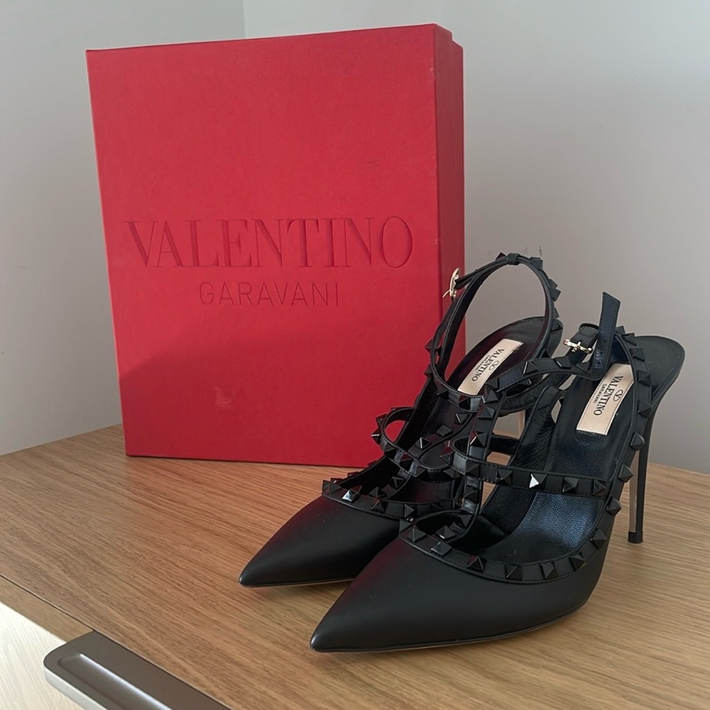 Valentino Shoes – Size 40 – Authentic – Like New ✨